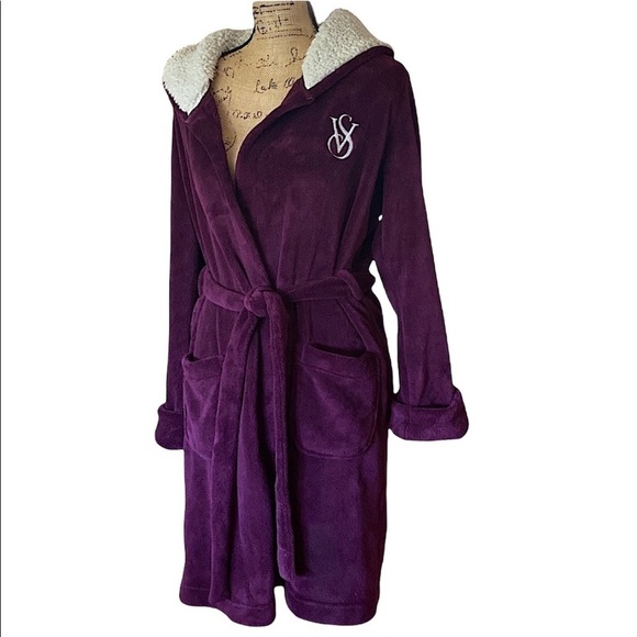 Victoria’s Secret Robe Sherpa Lined Size SP BURGUNDY WINE COLOR Excellent Con… - Picture 2 of 7